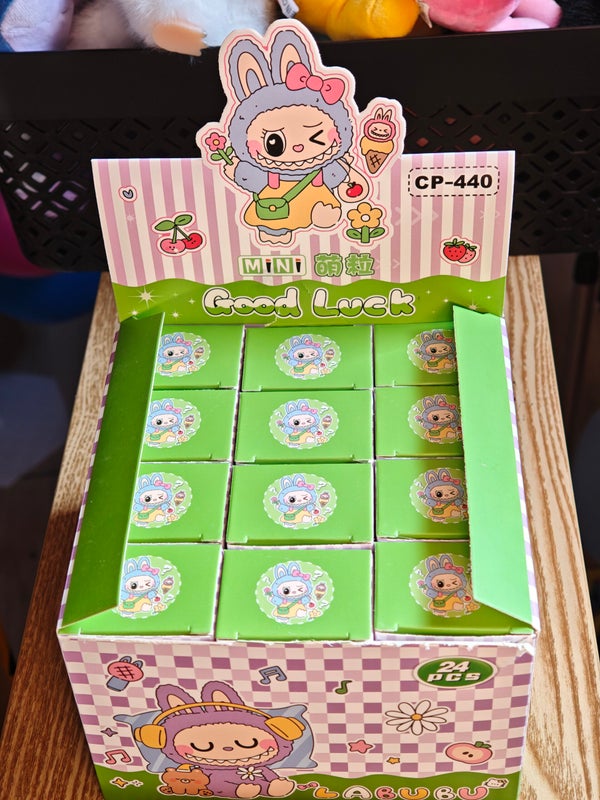 Mini labubu mystère