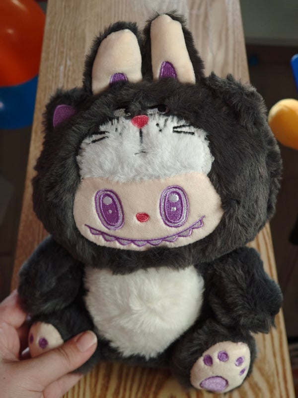 Labubu peluche lucifer