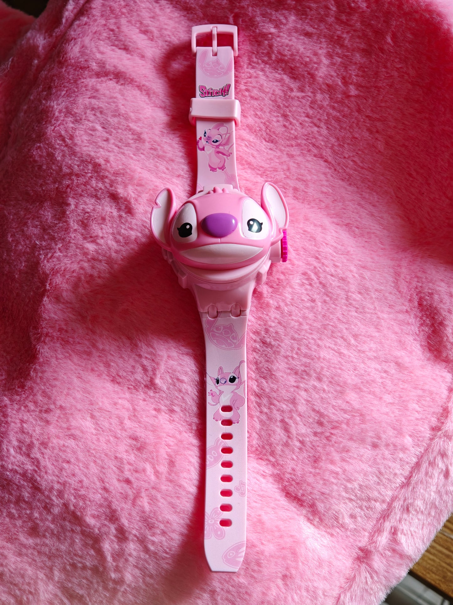 Montre projecteur angel